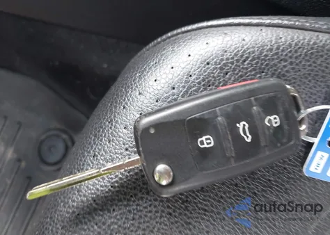 2015 Volkswagen Passat 2.0L Tdi Se from USA, damaged, VIN 1VWBV7A3XFC058603